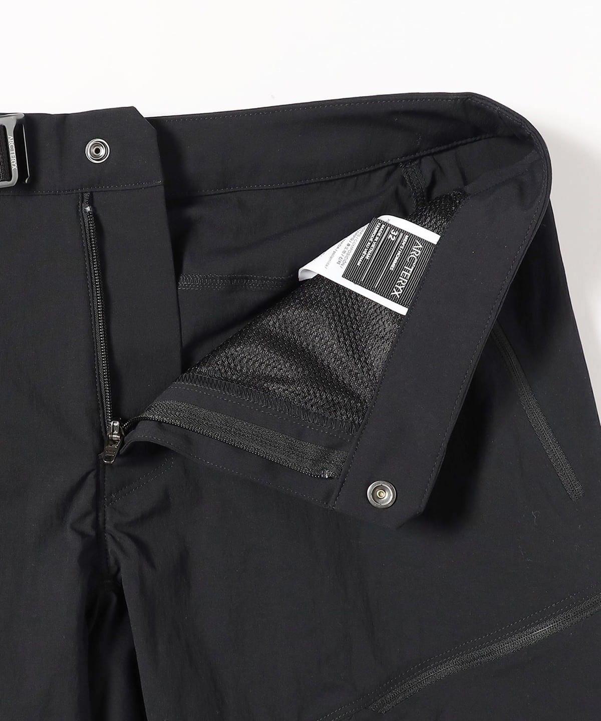 BEAMS（ビームス）ARC'TERYX / Gamma Quick Dry Shorts 9inch