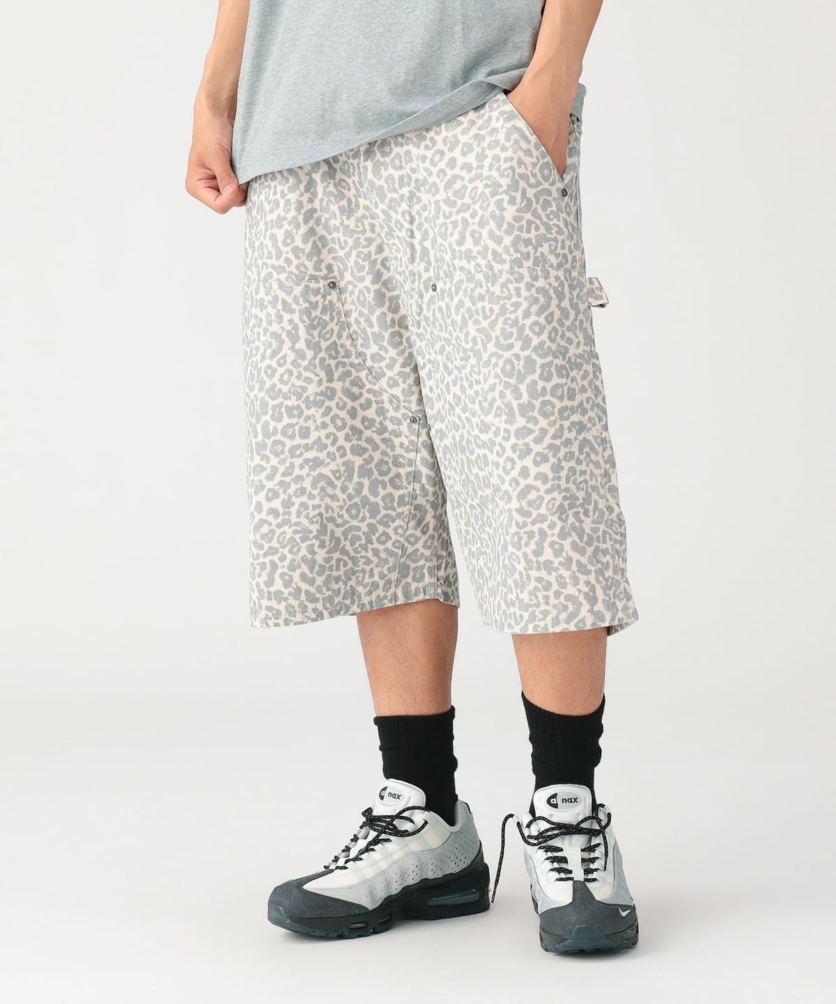 BEAMS Print Double Knee Shorts (pants BEAMS shorts) available