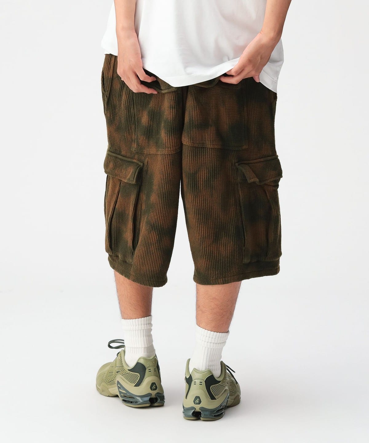 BEAMS（ビームス）【別注】Gramicci / Waffle Cargo Shorts（パンツ