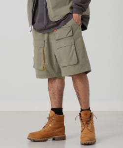▲【WEB限定】BEAMS / NEW STANDARD 8ポケット ショートパンツ