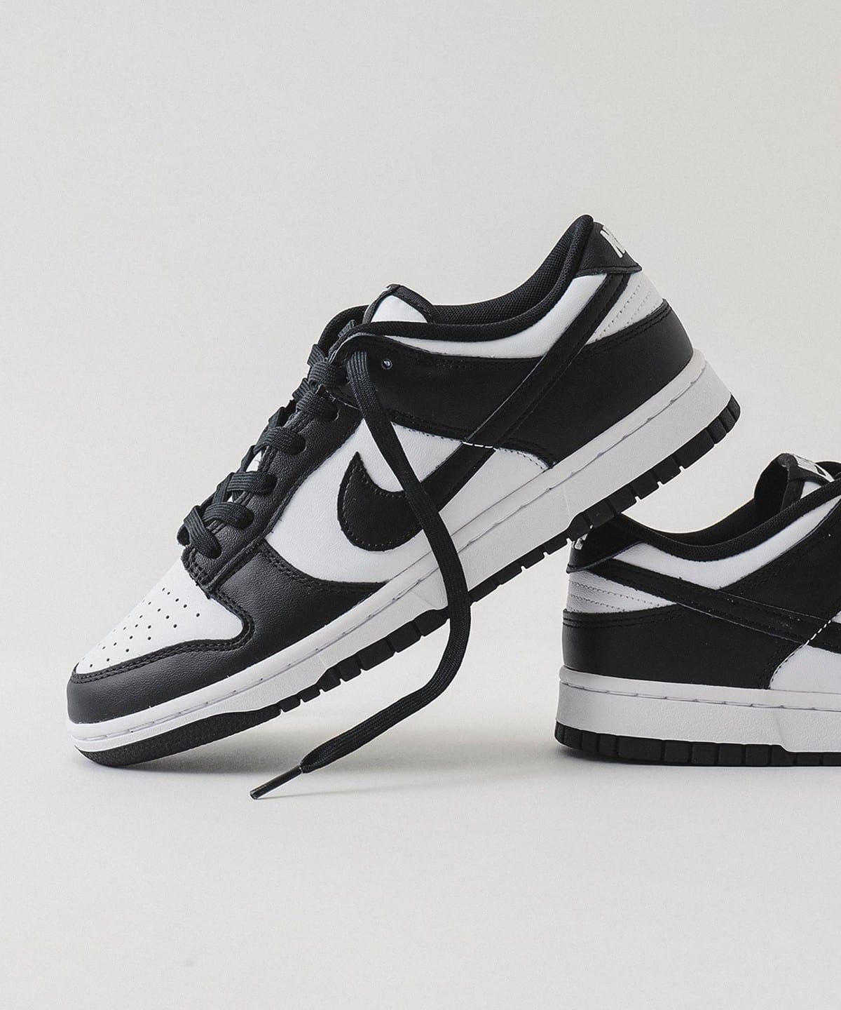 BEAMS（ビームス）NIKE / DUNK LOW RETRO WHITE/BLACK（シューズ ...