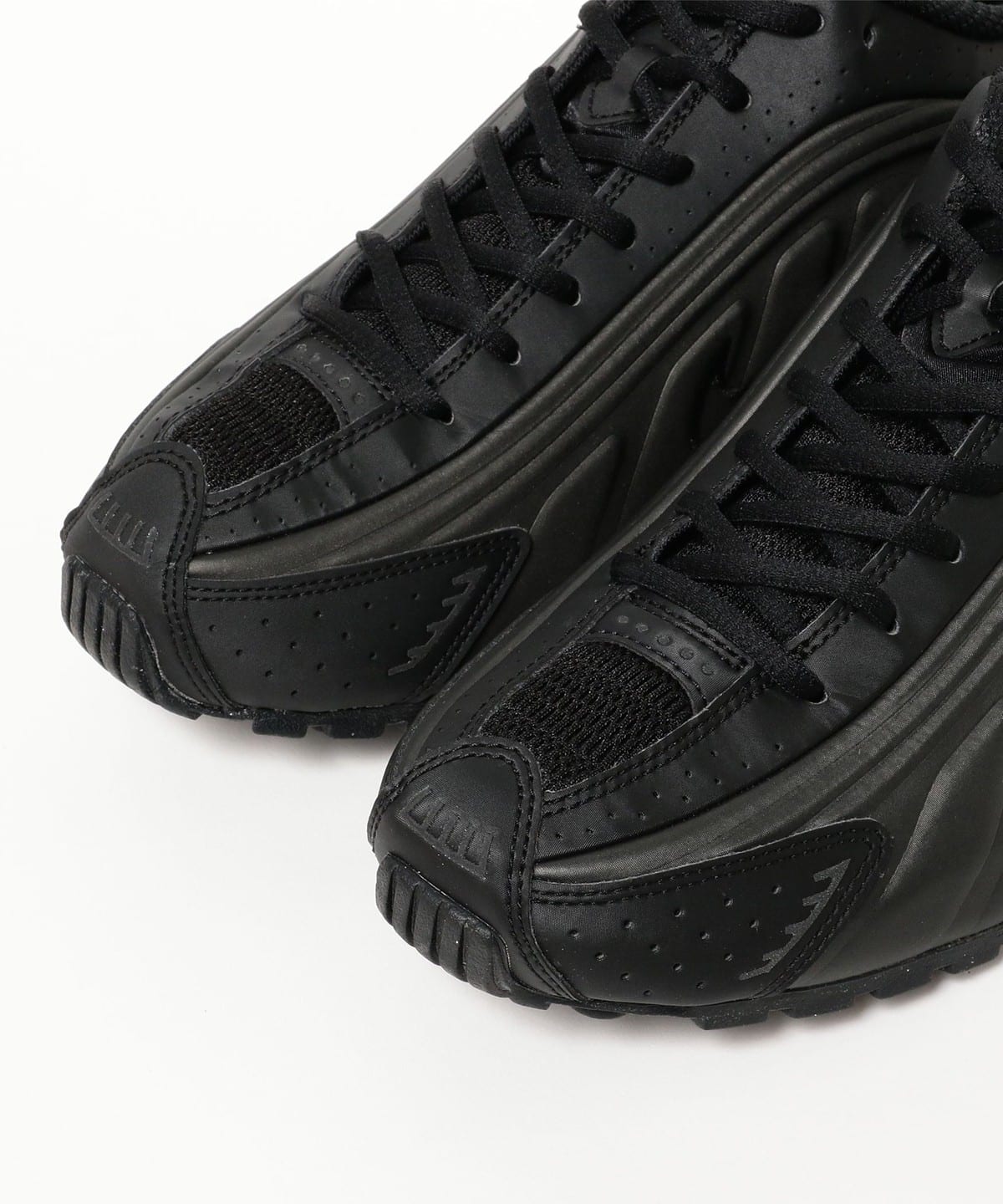 BEAMS（ビームス）NIKE / SHOX R4（シューズ スニーカー）通販｜BEAMS