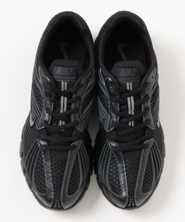 NIKE / Zoom Skylon 11