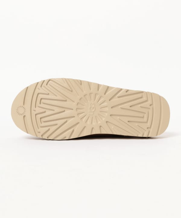 UGG / Classic Slip-On