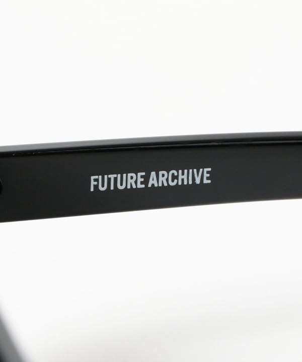 FUTURE ARCHIVE / PILOT GLASS