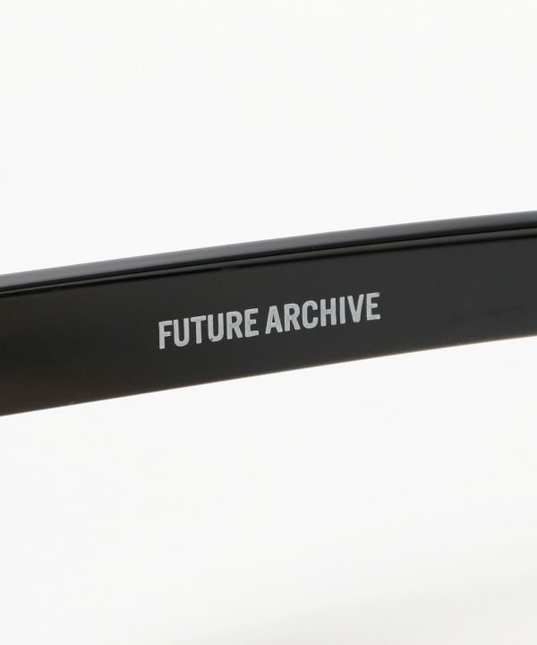 FUTURE ARCHIVE / PILOT GLASS