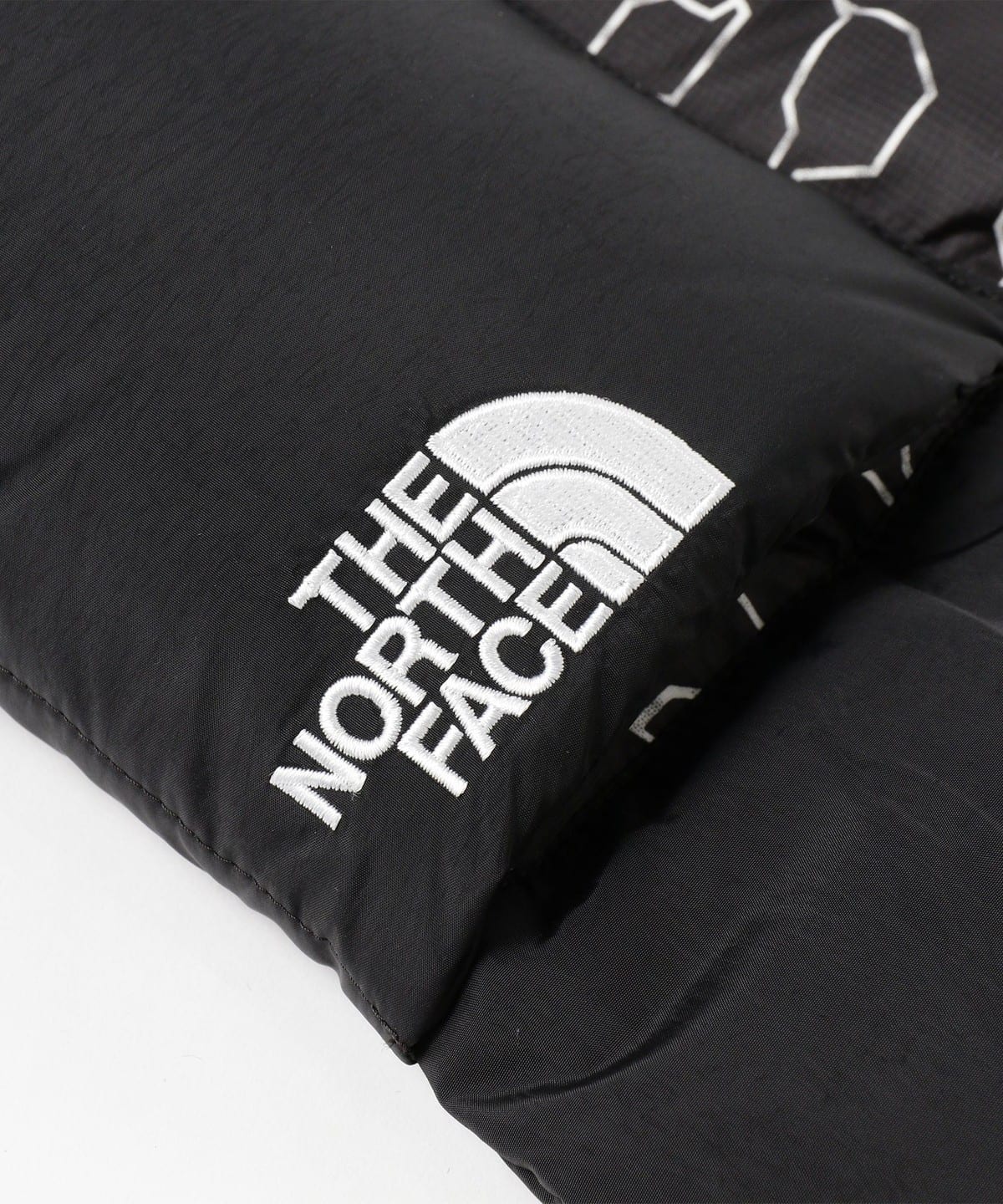 BEAMS THE NORTH FACE / Nuptse muffler (fashion miscellaneous