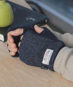 ▲BEAMS / Harristweed Fingerless Glove