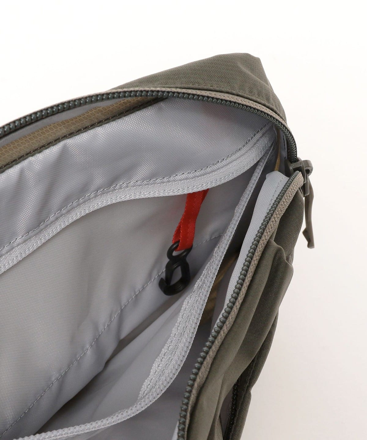 BEAMS（ビームス）ARC'TERYX / Heliad Crossbody（バッグ サコッシュ