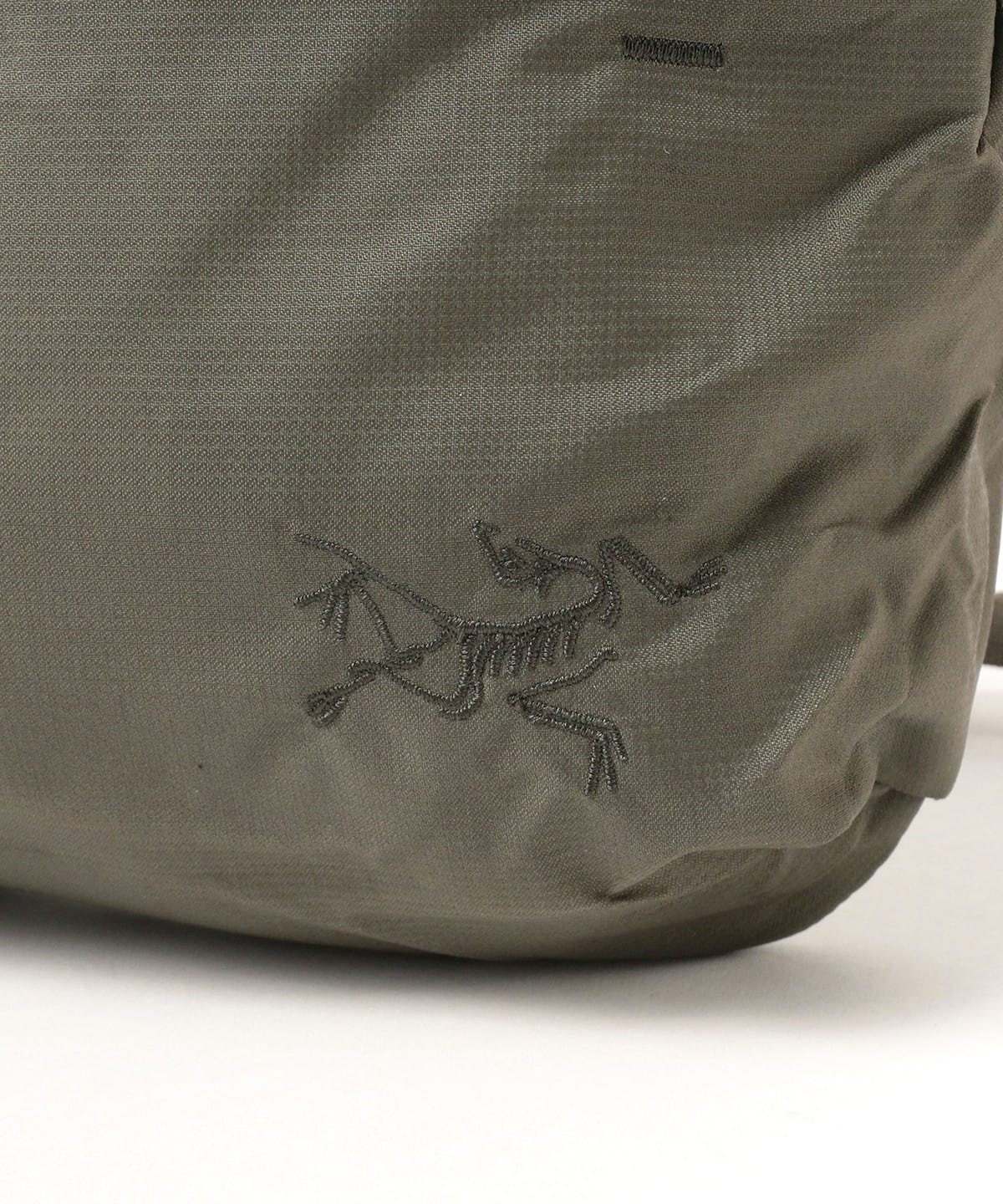 BEAMS（ビームス）ARC'TERYX / Heliad Crossbody（バッグ サコッシュ