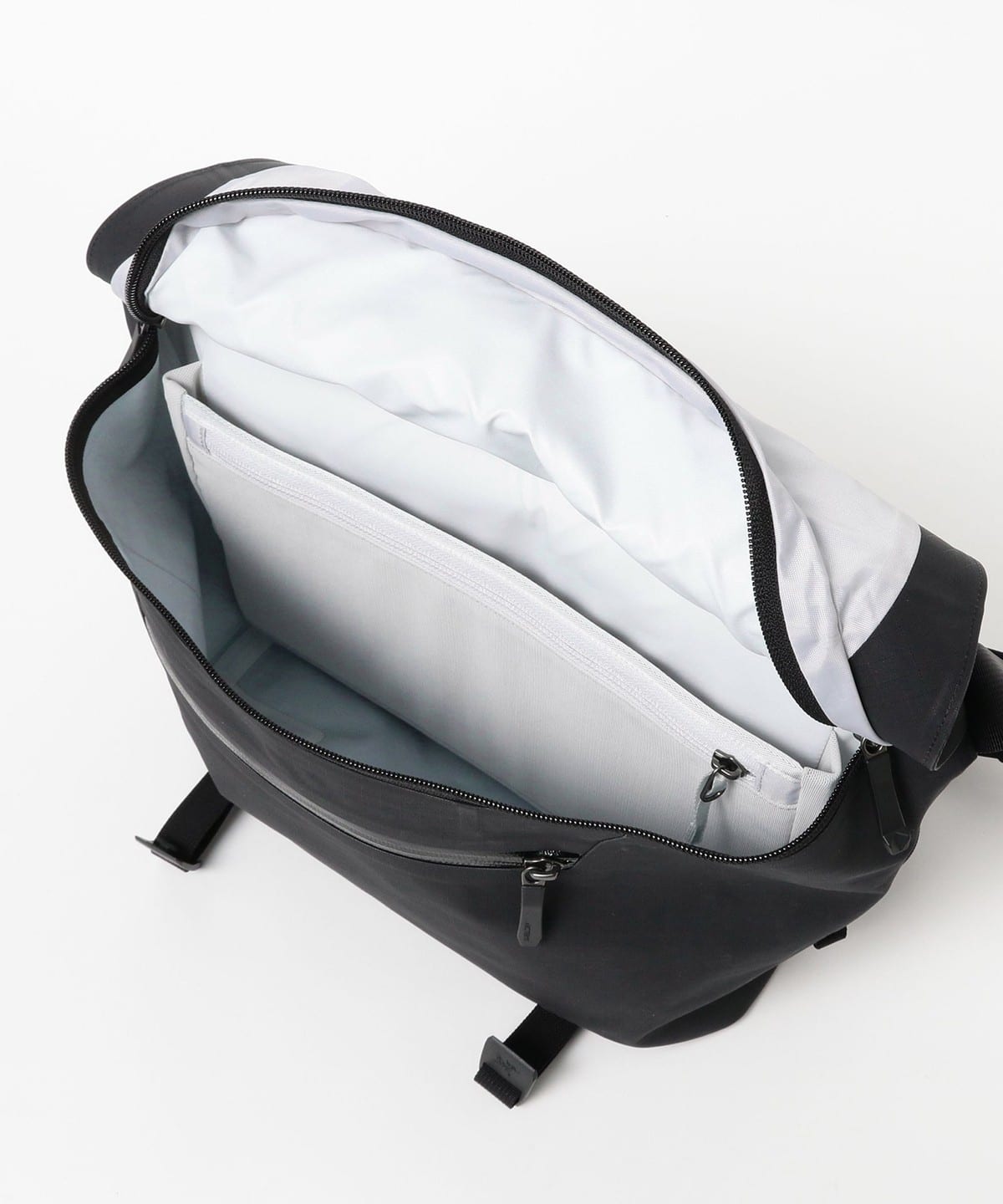 BEAMS（ビームス）ARC'TERYX / Granville 10 Courier Bag（バッグ