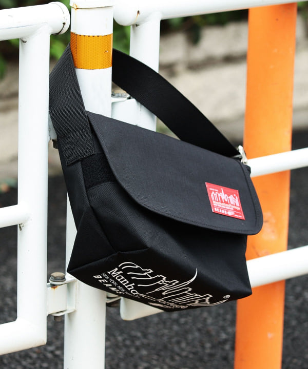 BEAMS 別注　Manhattan Portage スペシャルな Manhattan Portage の入荷でございます
