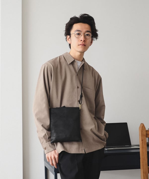 SLOW × BEAMS レザー サコッシュ ショルダーバッグ