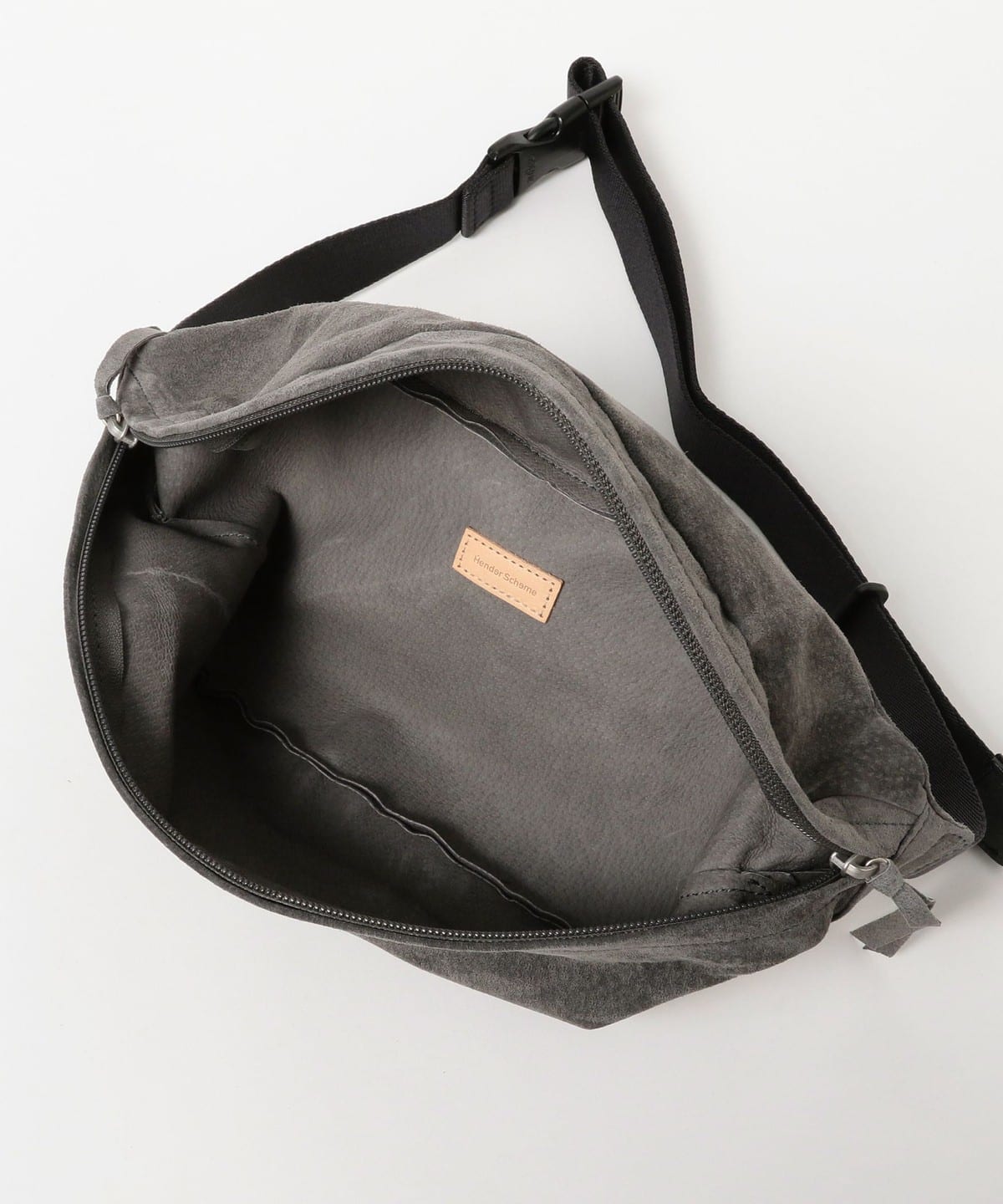 Hender Scheme / 豬皮腰包