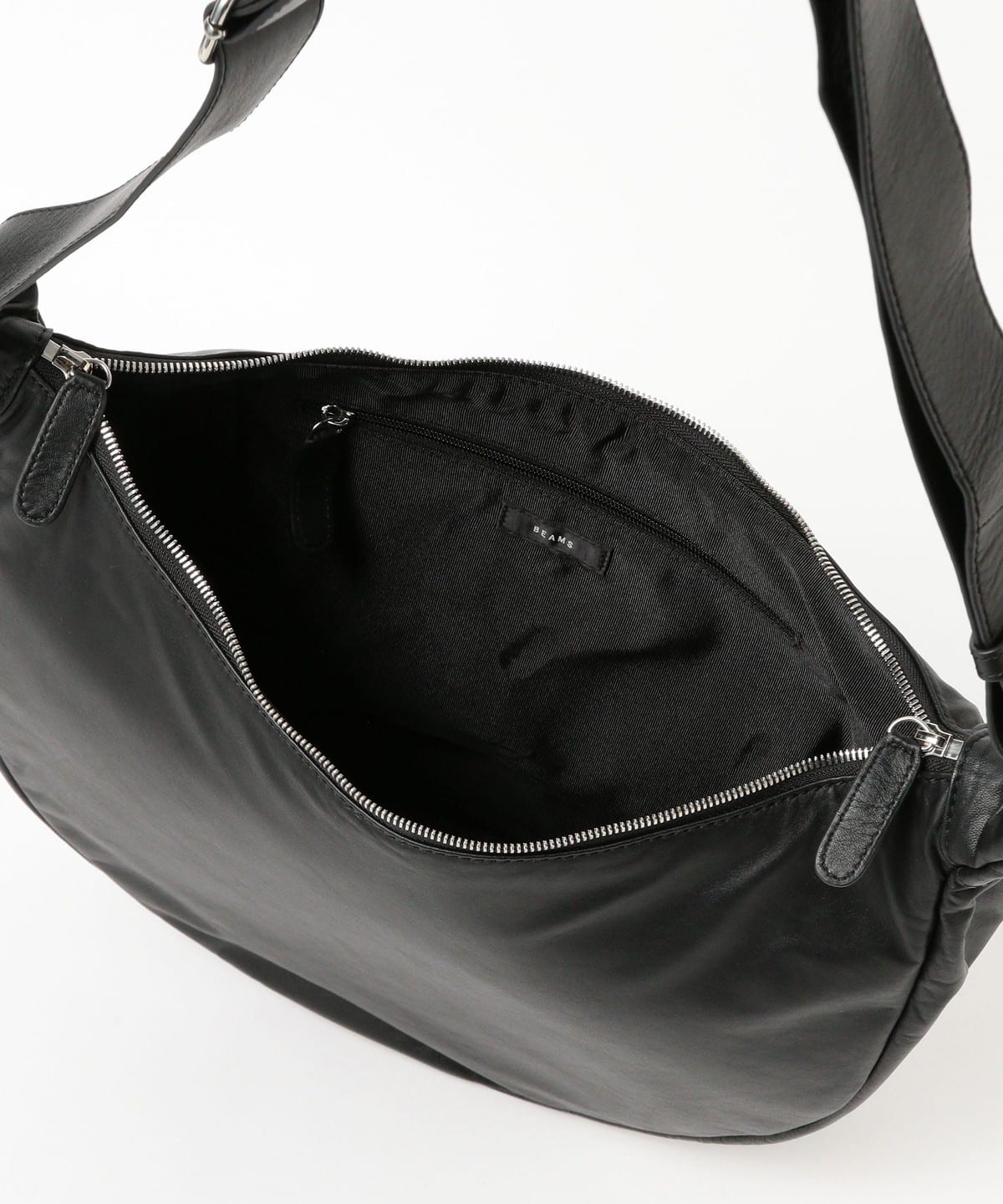 BEAMS（ビームス）ハーフムーン レザーバッグ（バッグ トートバッグ