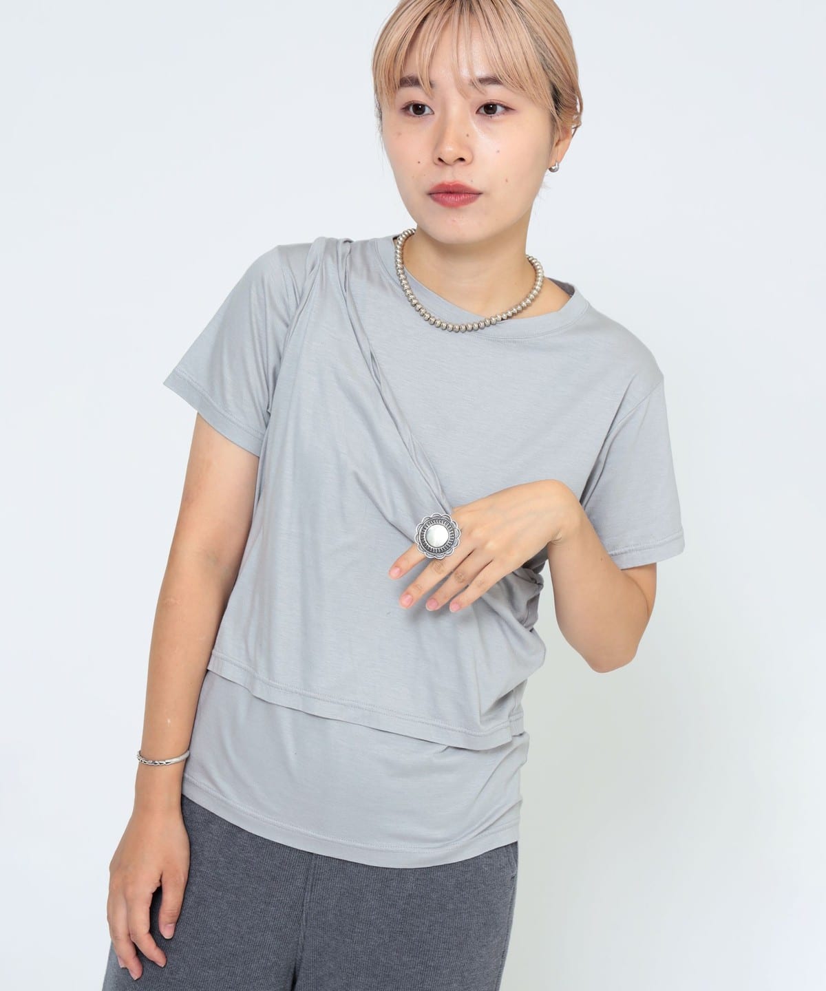 〈女裝〉T恤 + 單肩無袖背心 兩件組
