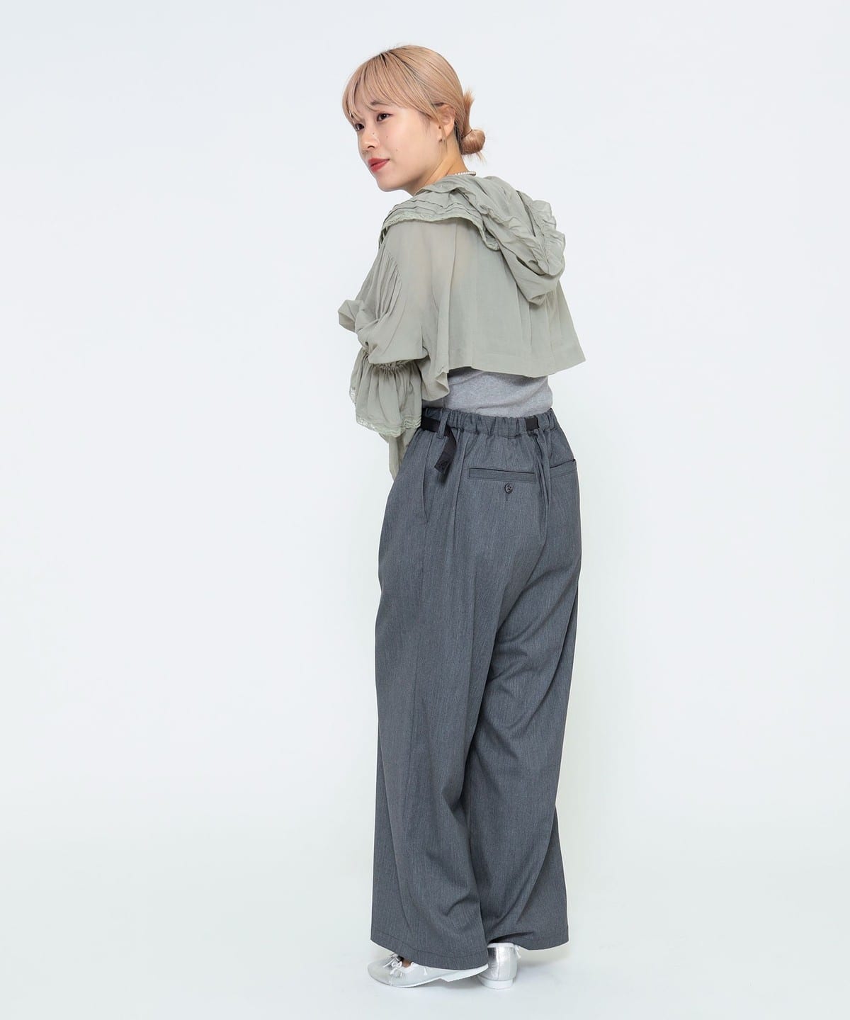 ホワイトフリル付きフードシャツ BEAMS JAPAN（ビームス ジャパン）〈WOMEN〉デタッチ フード