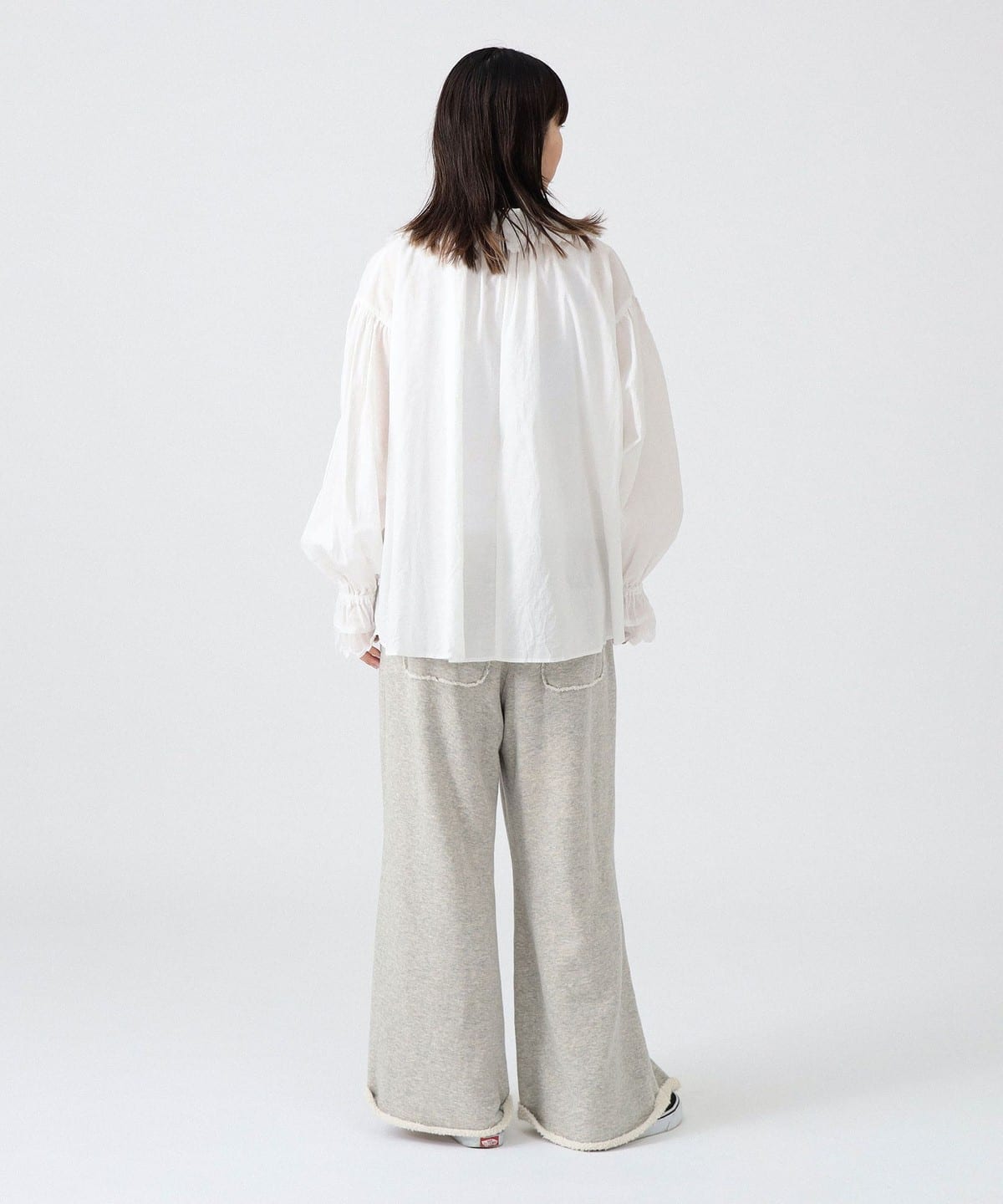 BEAMS 新品 ケミカルレースフリルブラウス 定価20680円 ブラウス シャツ オフホワイト レディース ビームス【中古】6-0411M∞ BEAMS - BEAMS 新品 ケミカルレースフリルブラウス 定価20680円