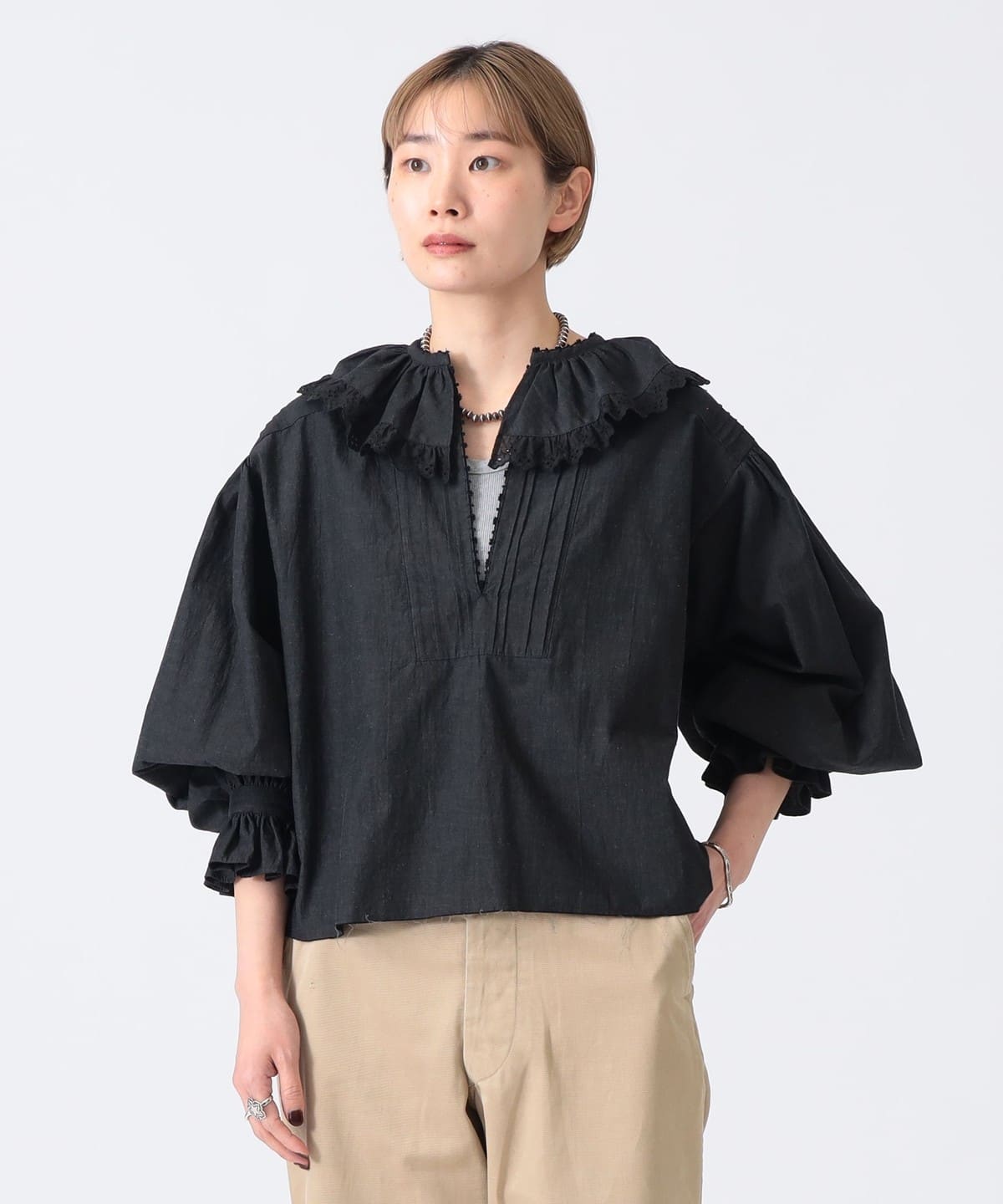 ひ*り様 Demi-Luxe BEAMS エンブロイダリーパフスリーブブラウス Demi-Luxe BEAMS（デミルクス ビームス）の「エンブロイダリー