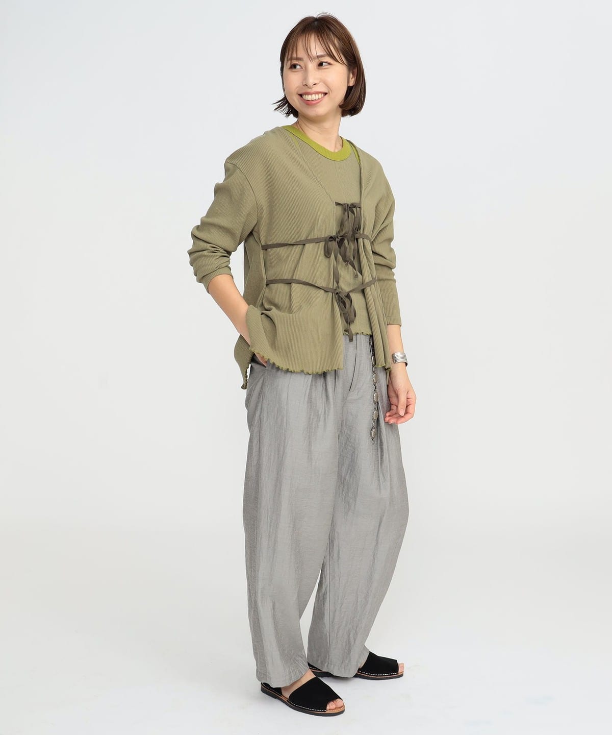 〈女裝〉前後兩穿 開襟衫