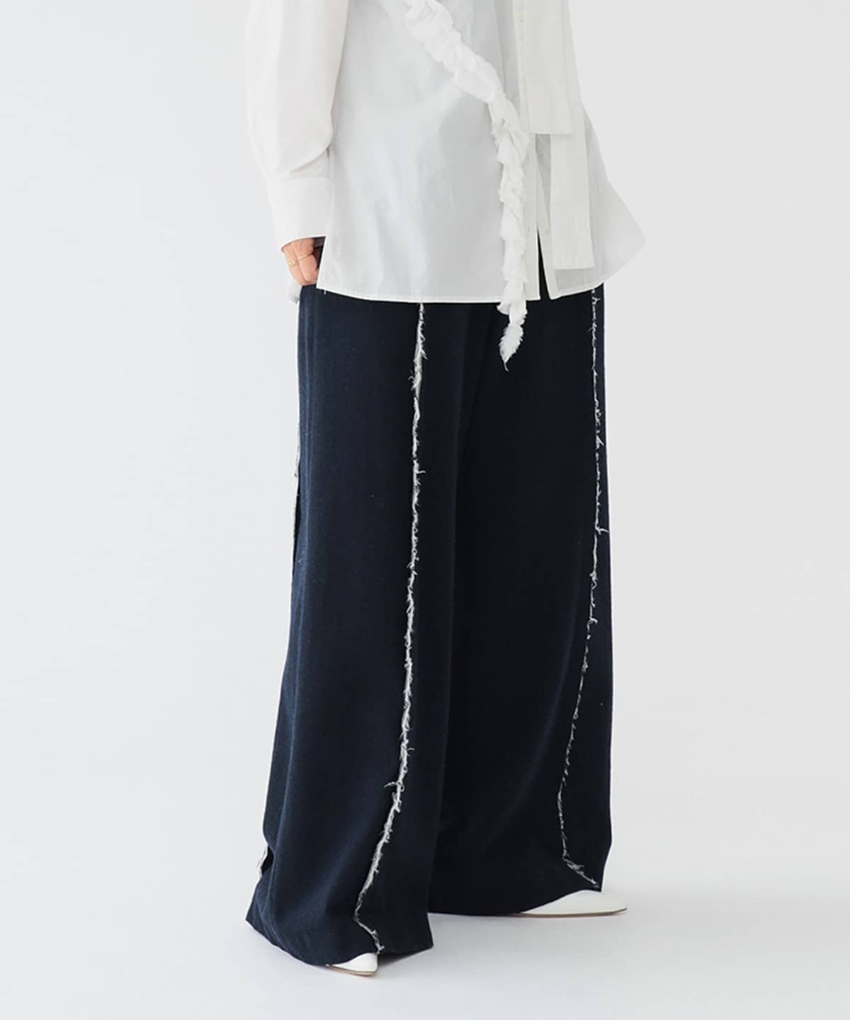maturely マチュアリー / リサイクルウール カットオフ スラックス パンツ WOMEN NAVY 1 maturely マチュアリー / リサイクルウール カットオフ スラックス パンツ WOMEN NAVY 1