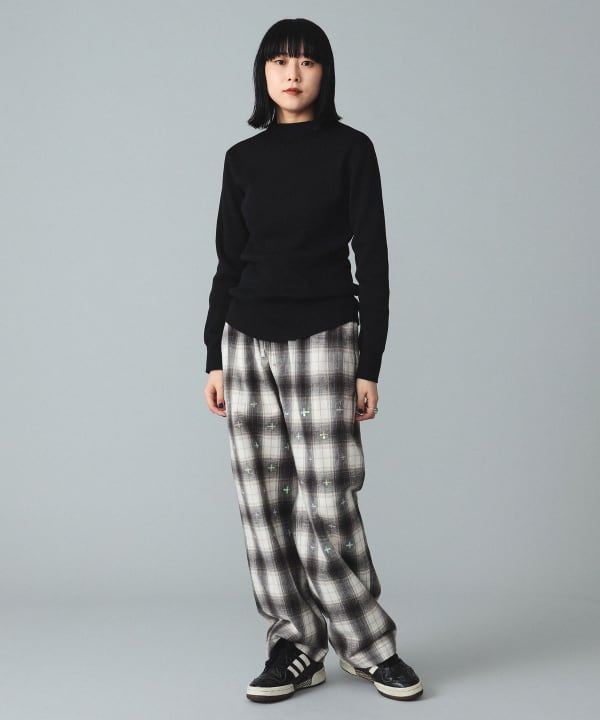 BEAMS BOY（ビームス ボーイ）maturely / Spangles Embroidery Pants