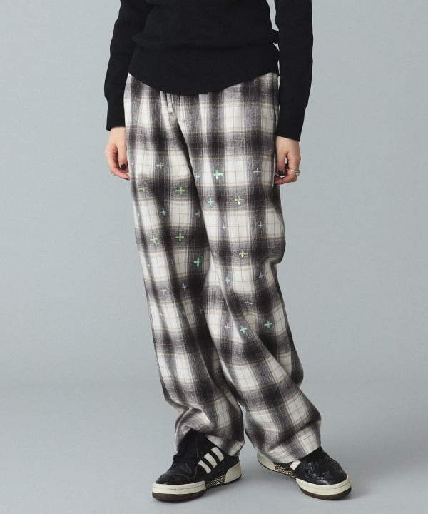 BEAMS BOY（ビームス ボーイ）maturely / Spangles Embroidery Pants