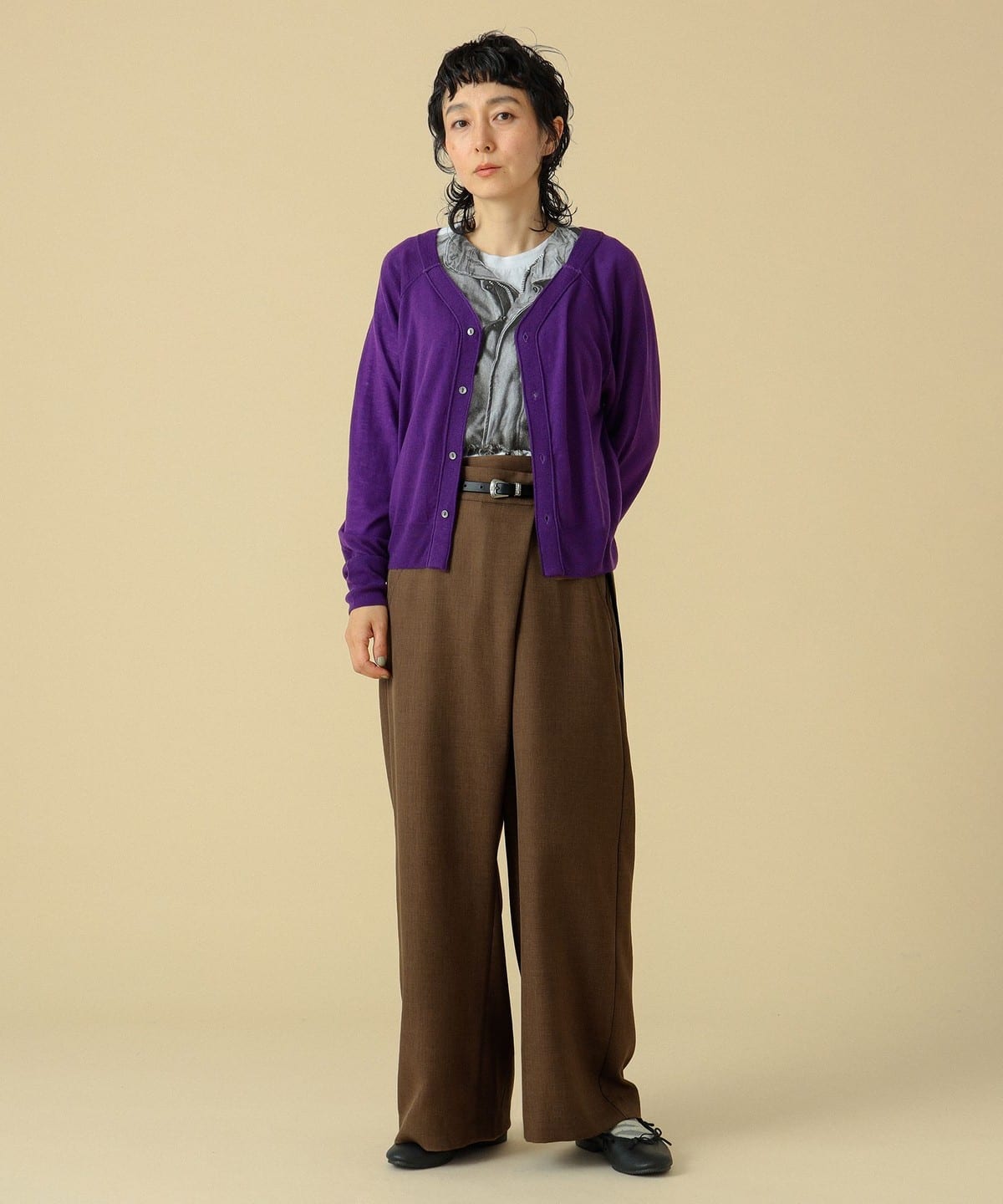 STRIPE FLARE SLACKS【BEIGE】 | SHIKITARI