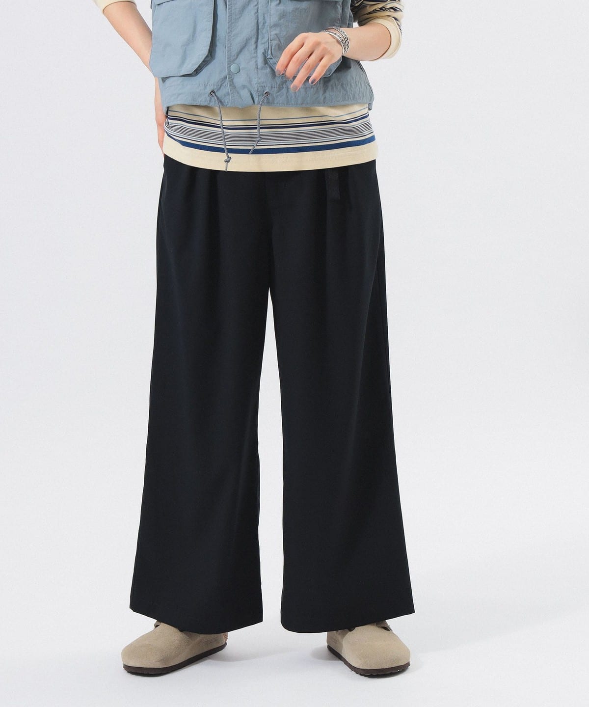 【別注】Gramicci / 2プリーツ ワイド スラックス 25FW パンツ WOMEN NAVY ONE SIZE 【別注】Gramicci / 2プリーツ ワイド スラックス 25FW パンツ WOMEN NAVY ONE SIZE