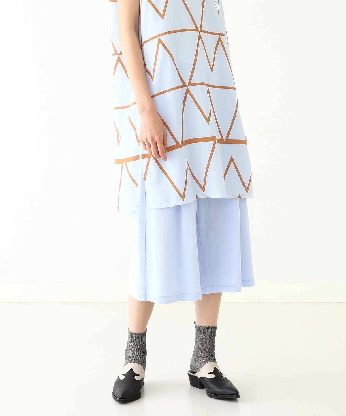 maturely マチュアリー / Long Bermuda Jersey パンツ WOMEN PALE BLUE FREE maturely マチュアリー / Long Bermuda Jersey パンツ WOMEN PALE BLUE FREE