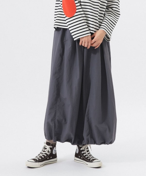 Gramicci × BEAMS BOY 別注 バルーンスカート ブラック BEAMS BOY（ビームスボーイ）の「Gramicci × BEAMS BOY / 別注