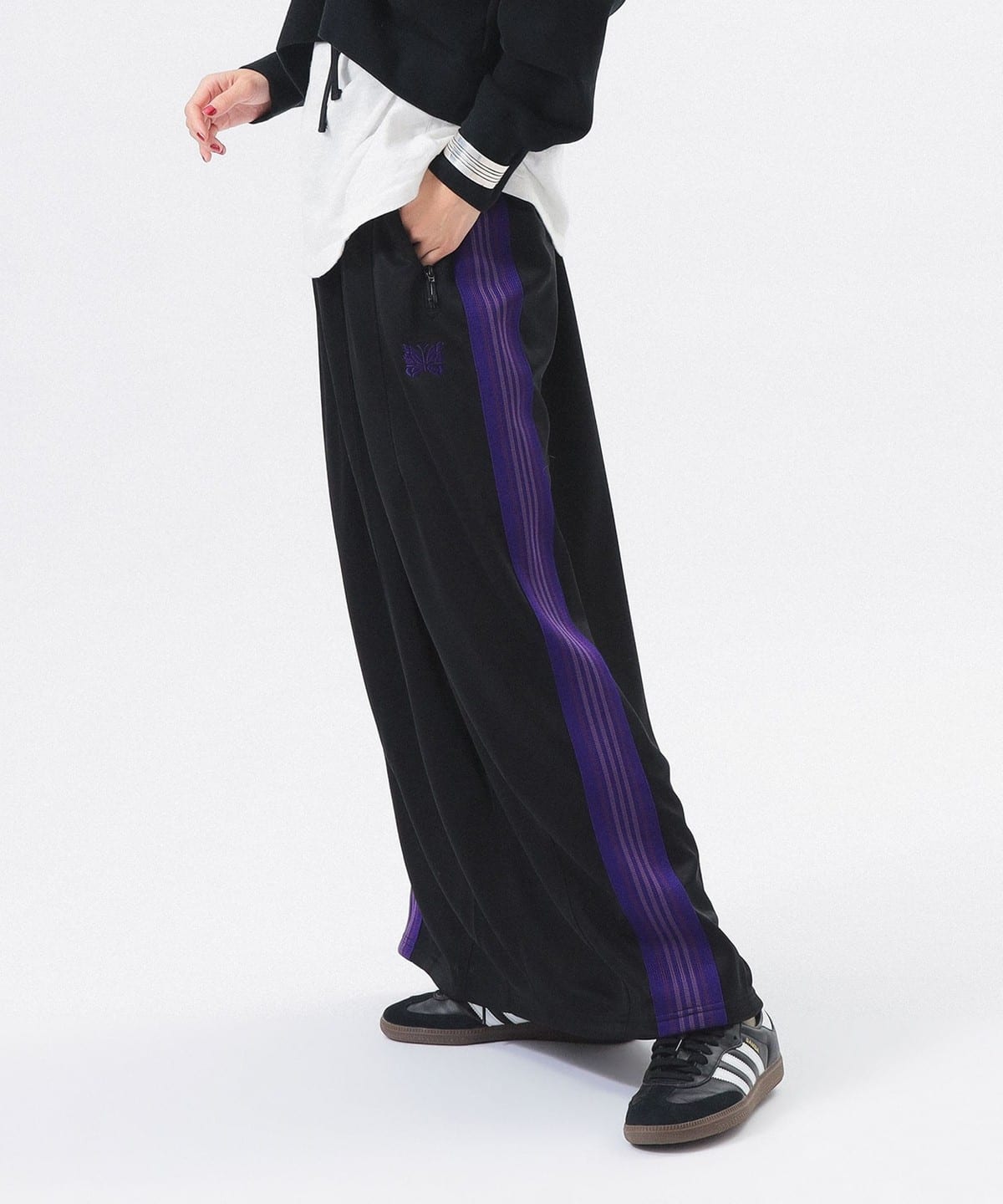 新品タグ付き！NEEDLES×BEAMSBOY　トラックドレス　サイズ2　黒×紫 新品タグ付き！NEEDLES×BEAMSBOYトラックドレスサイズ2黒×紫