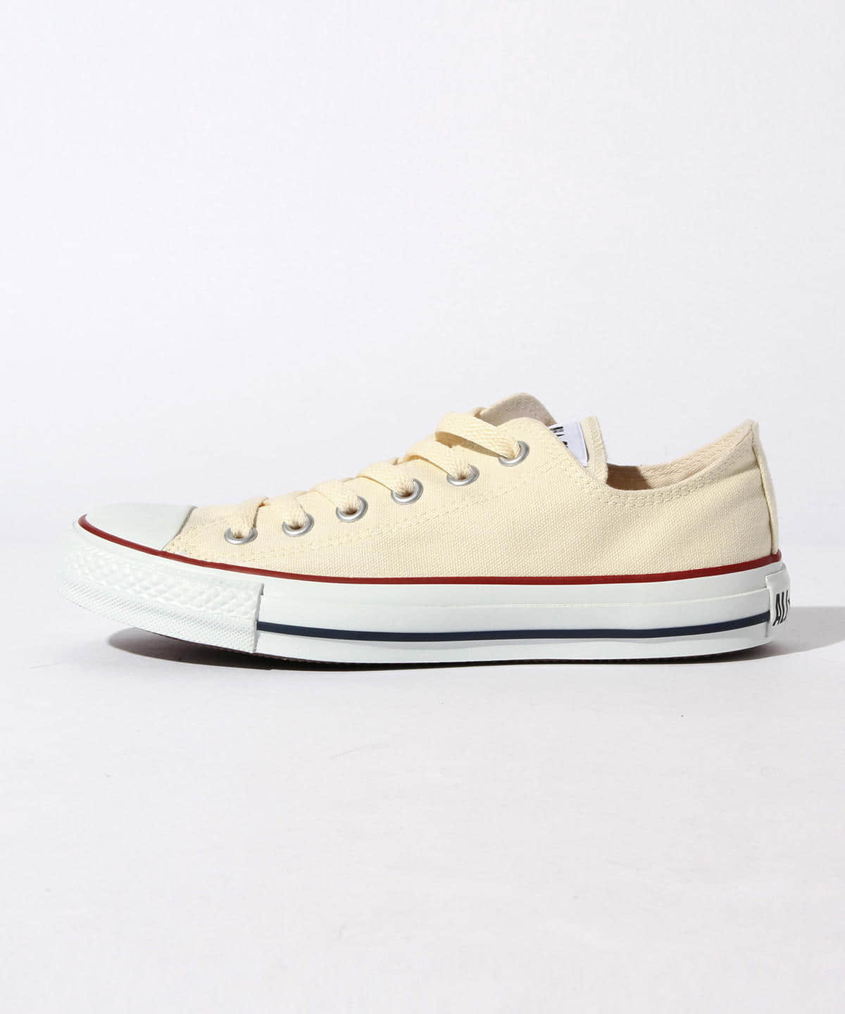 Converse hotsell beige low