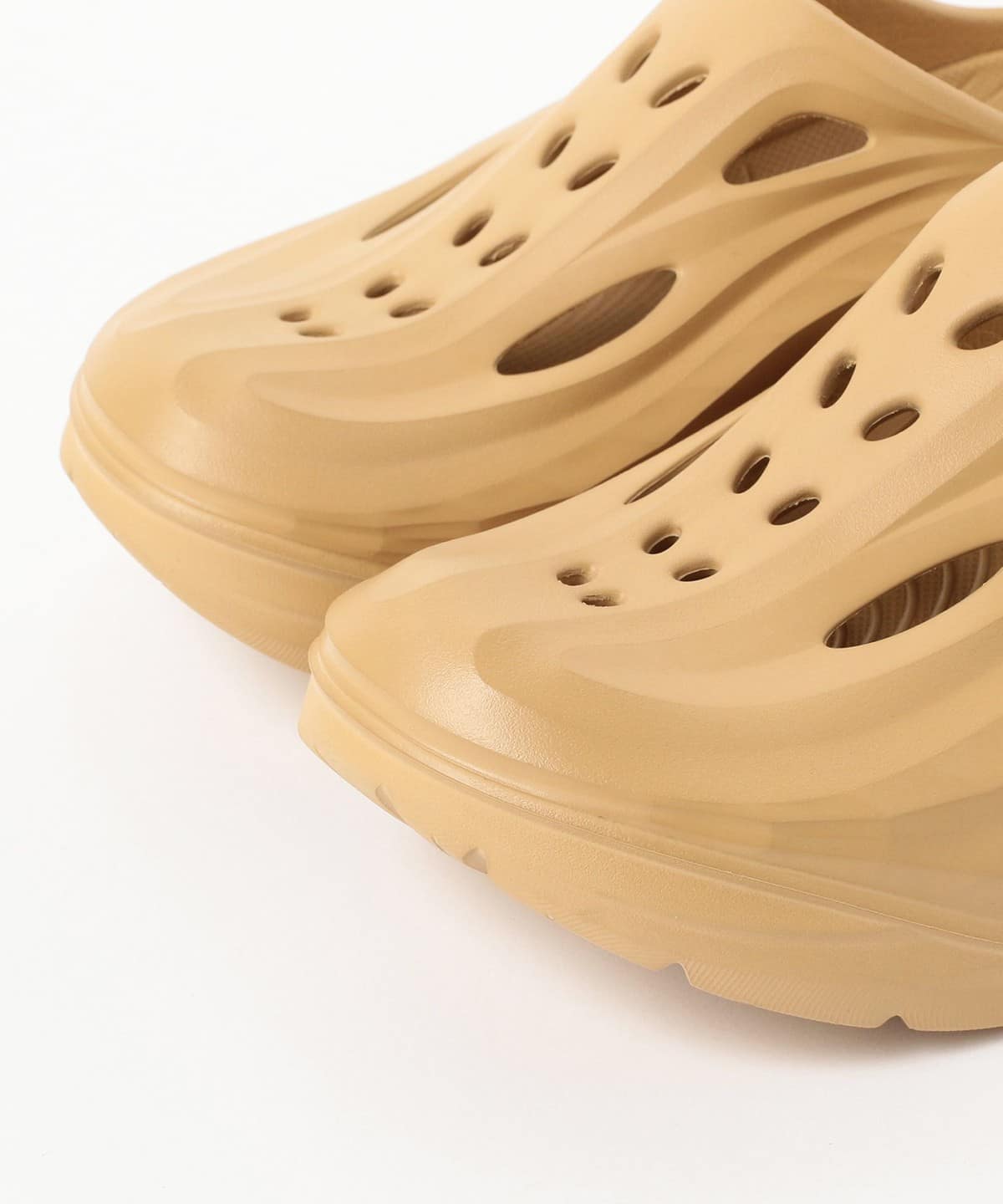 BEAMS BOY（ビームス ボーイ）HOKA ONE ONE / ORA RECOVERY MULE Wheat 
