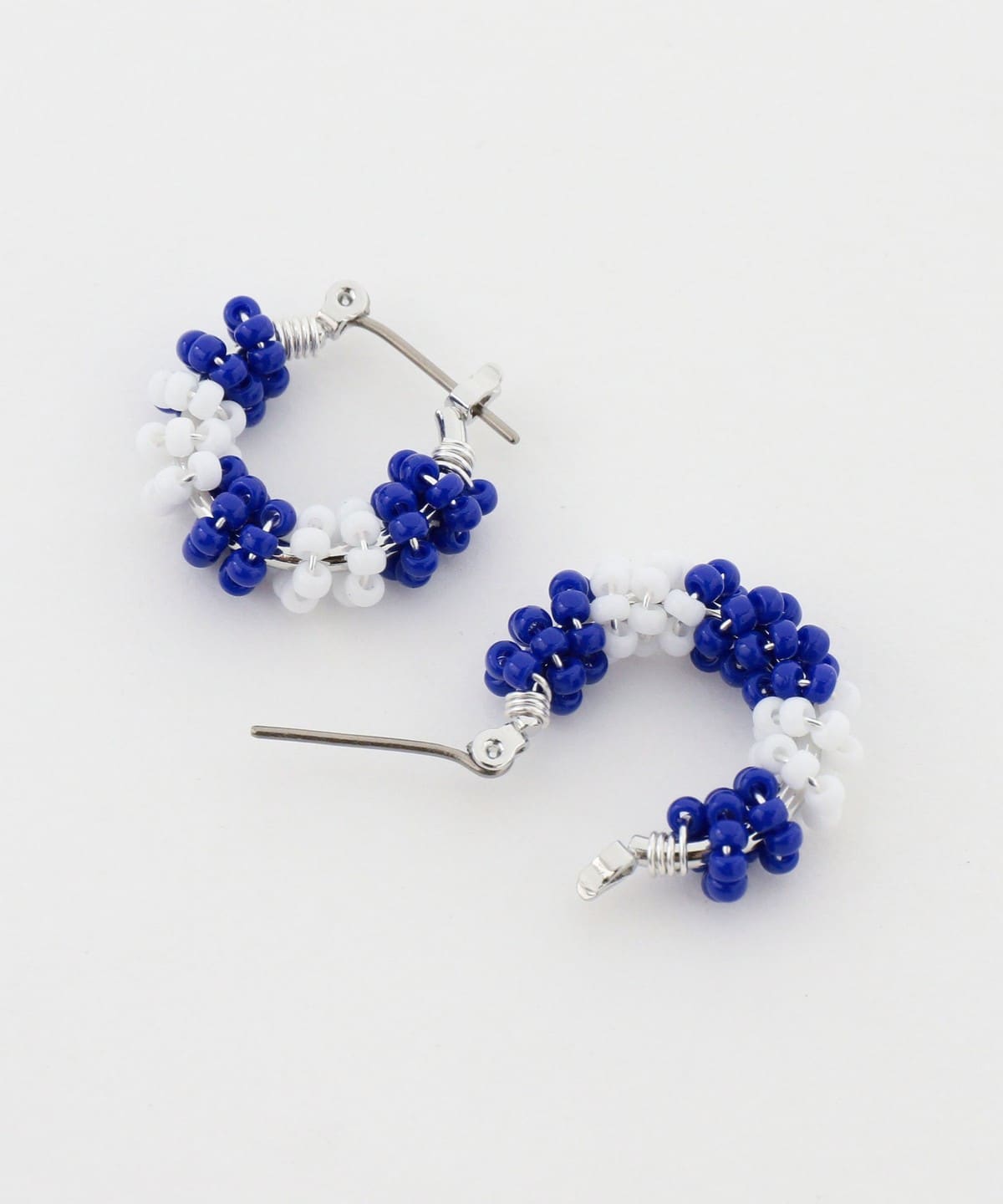 ★【ピアス】シェル×鈴丸ビーズ オーロラ ブルー 夏 マリン ピアス】シェル×鈴丸ビーズ オーロラ ブルー 夏 マリン