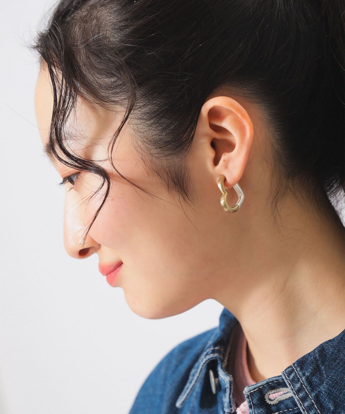 極美品✨ バーバリー イヤーカフ TBロゴ ラインストーン ユニセックス 箱付き オンラインストア限定】バタフライロゴ イヤーカフ