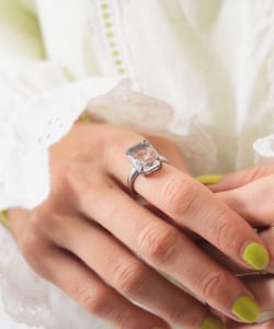 ビジュー リング