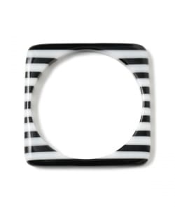 スクエア バングル