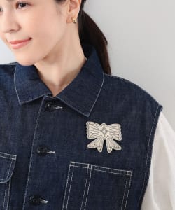 Stanley Parker / BOW BROOCH