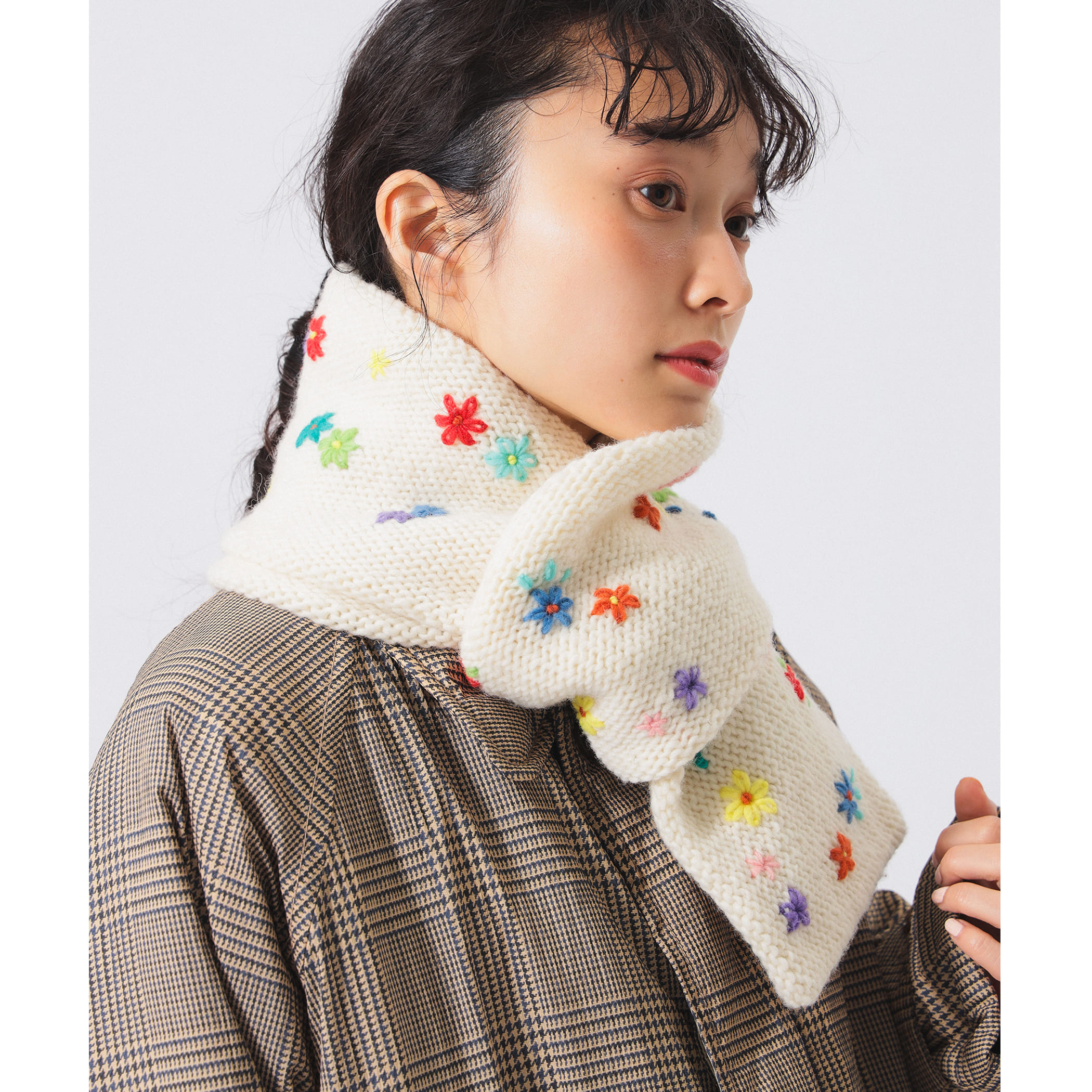 BEAMS BOY（ビームス ボーイ）手編み フラワー 刺繍 マフラー