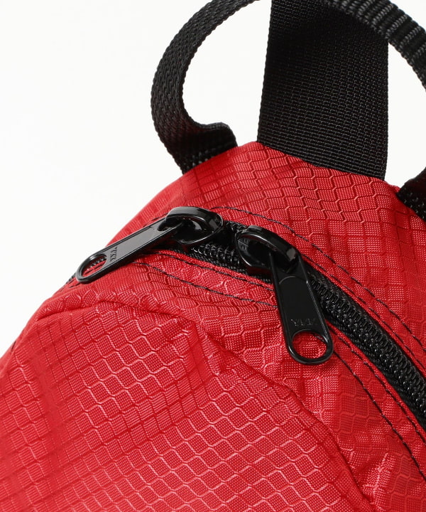 TOUGH TRAVELER / PEANUT SLING BAG