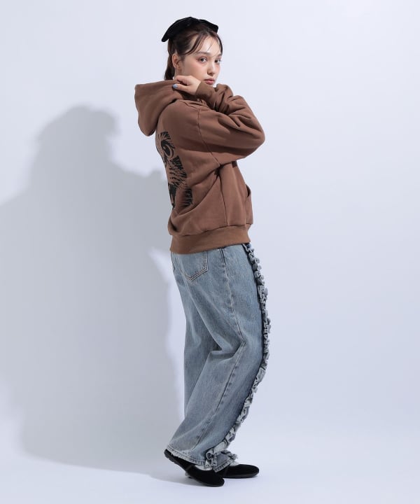 メッセージ パーカー Model : H163 B85 W58 H92　Size : M