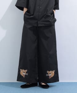猫刺繍 パンツ