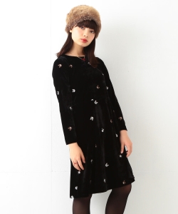 mmts / 猫刺繍 ベロアワンピース