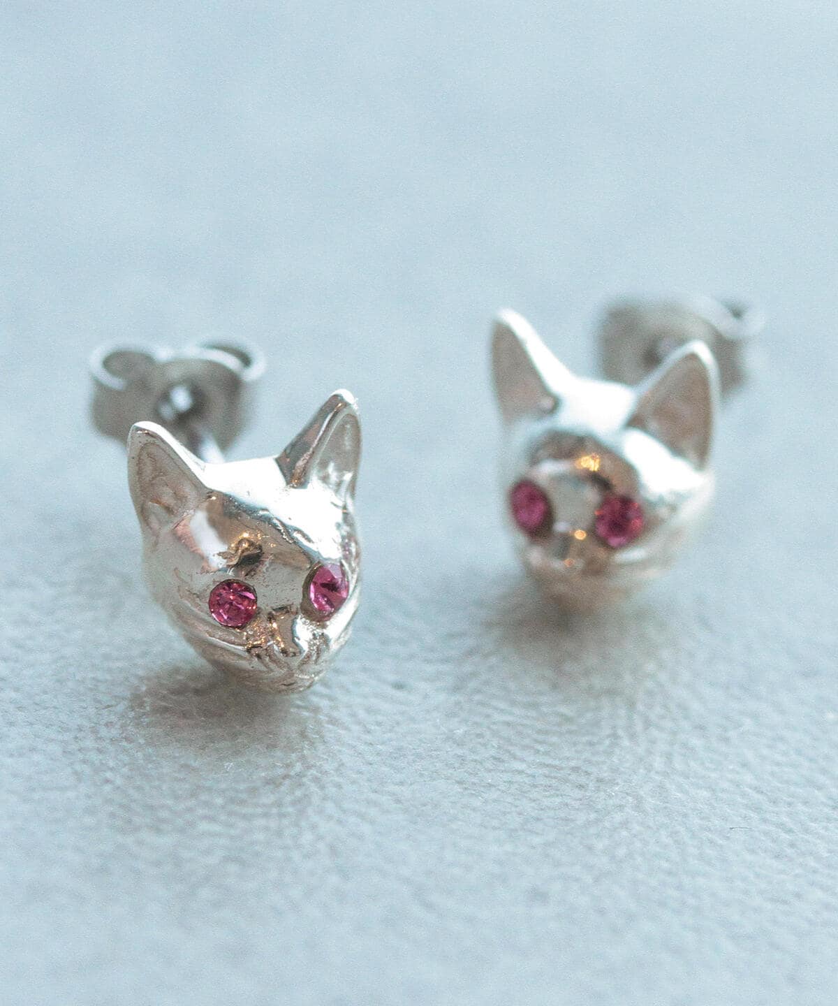 mmts（マミタス）〈UNISEX〉mmts / 猫ピアス（アクセサリー ピアス（両