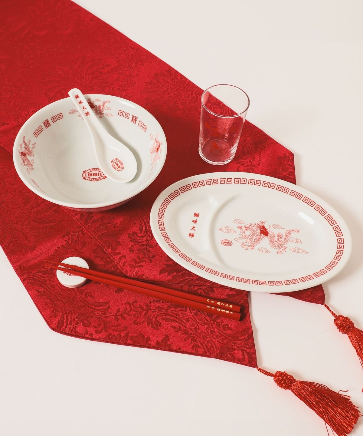 中川翔子 しょこたん 貪ぶり セット 丼ぶり レンゲ 食器 マミタス 中川翔子 しょこたん 貪ぶり セット 丼ぶり レンゲ 食器