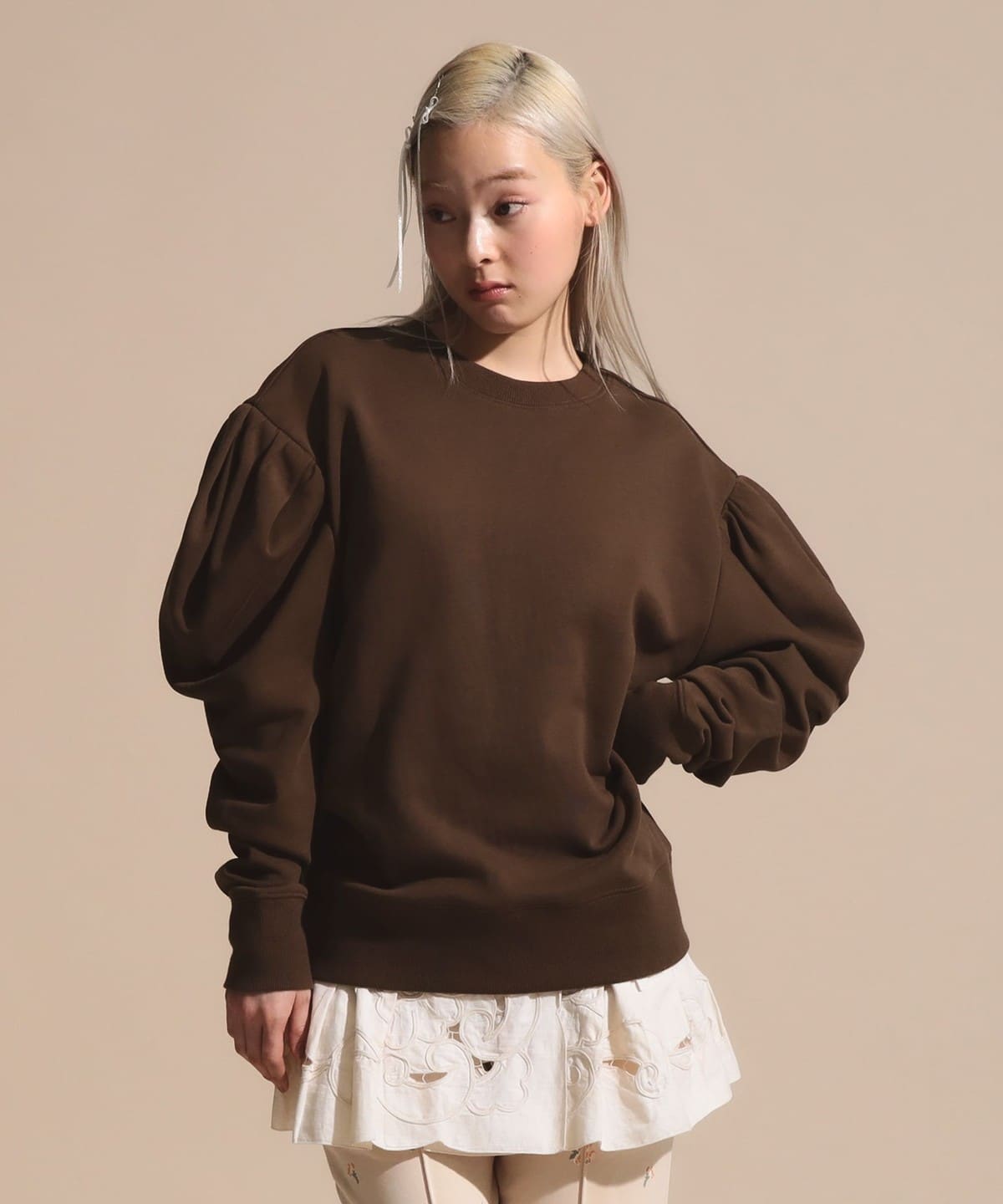 ボリューム袖 スウェット トップス WOMEN BROWN ONE SIZE ボリューム袖 スウェット トップス WOMEN BROWN ONE SIZE