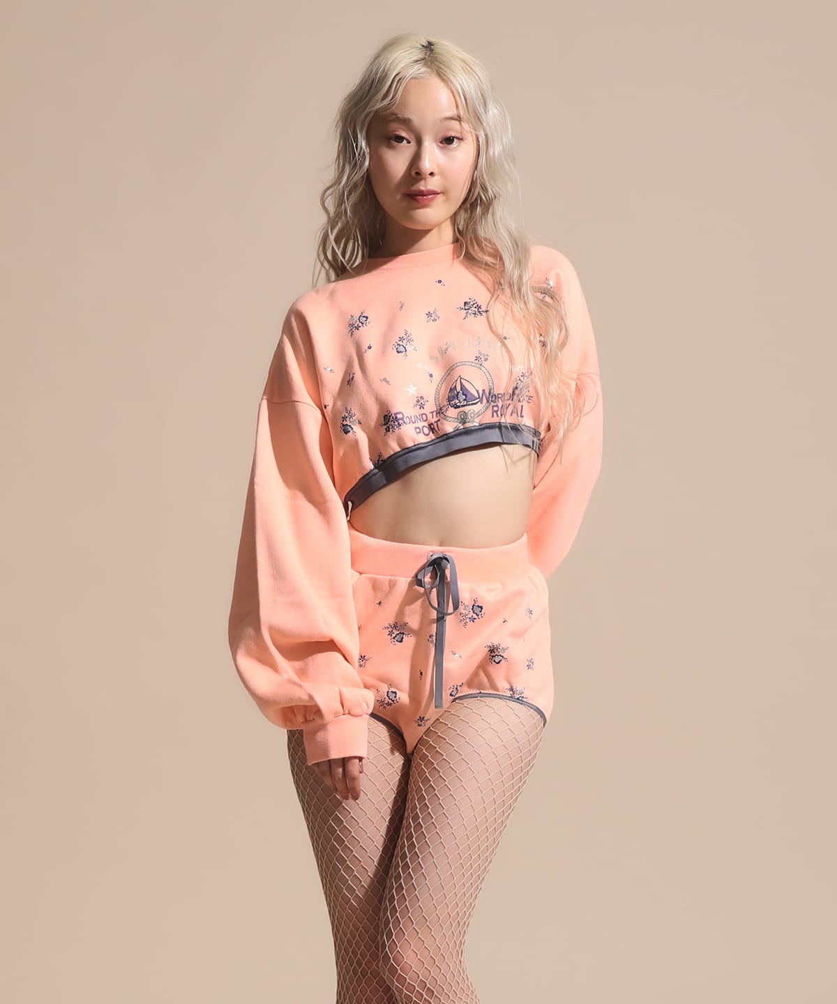 BEAMS COUTURE（ビームス クチュール）クロップド スウェット