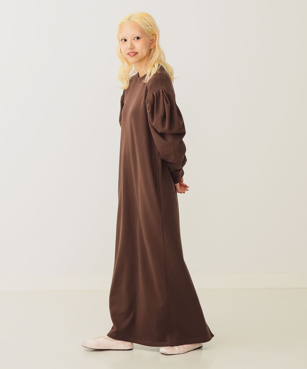 ボリューム袖 スウェットワンピース ワンピース WOMEN BROWN ONE SIZE ボリューム袖 スウェットワンピース ワンピース WOMEN BROWN ONE SIZE