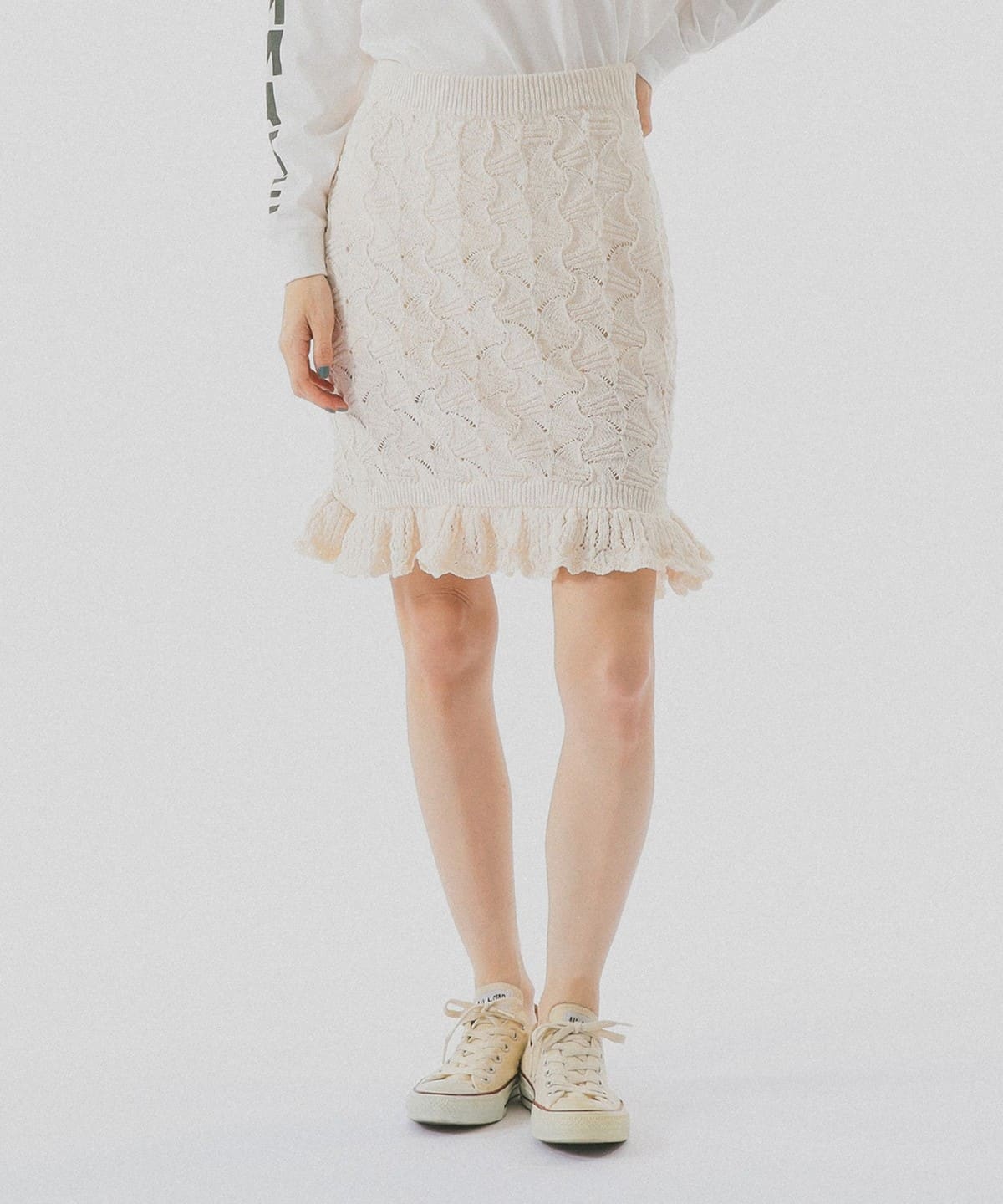BEAMS COUTURE（ビームス クチュール）アイレット フリル ニット